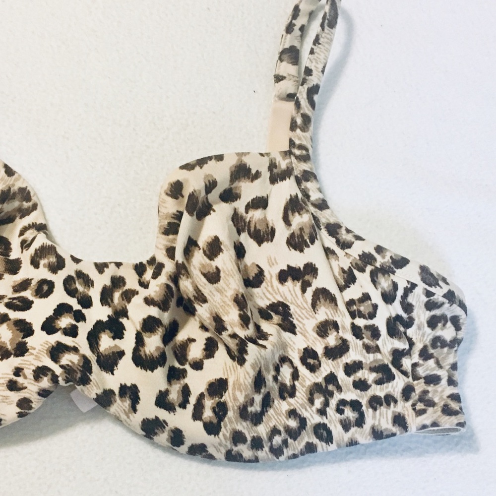 ❌SOLD❌ Victoria Secret Leopard Lined Bra Size 38C - Picture 2 of 5